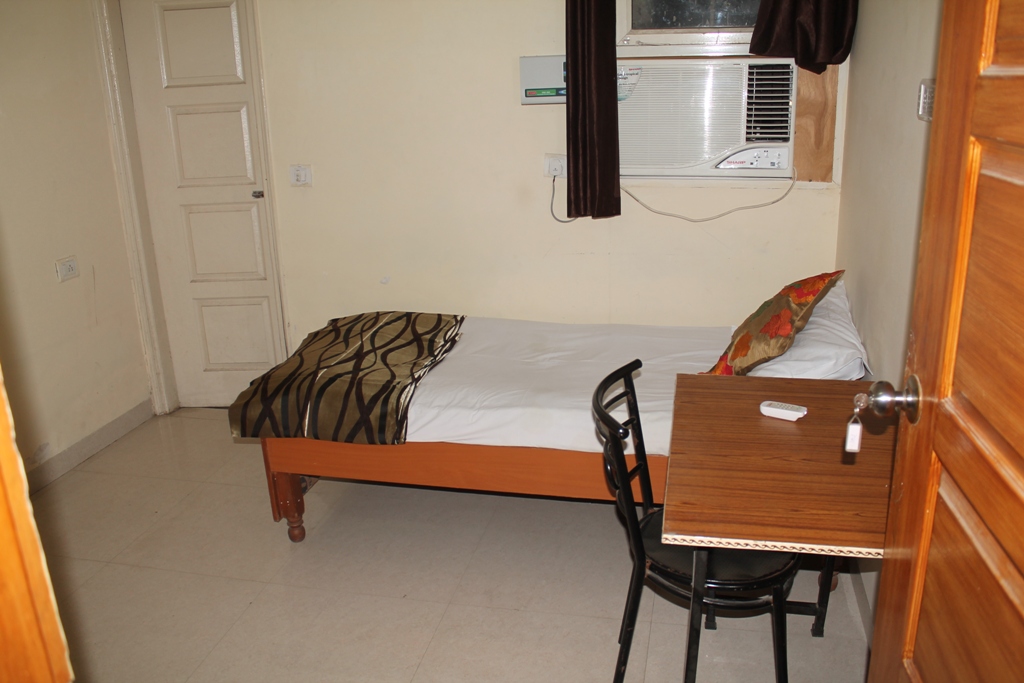 Rooms in Sri Thillai Womens Hostel